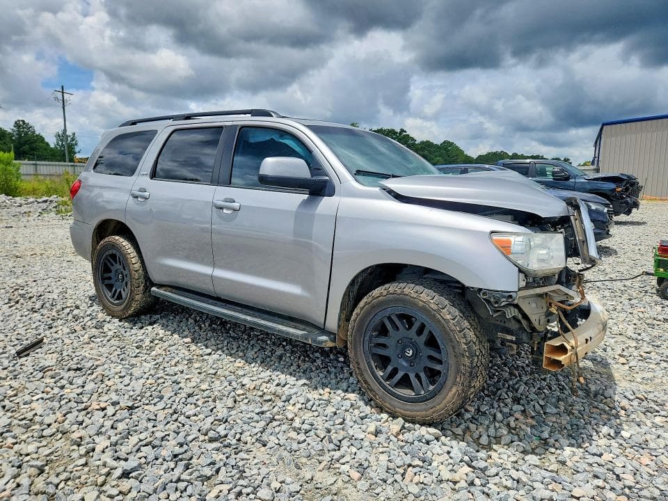 2017 TOYOTA SEQUOIA SR5 4
