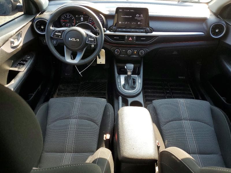 2023 KIA FORTE LX 8