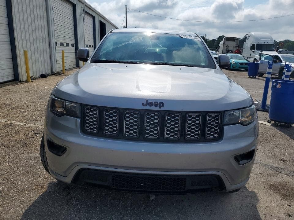 2020 JEEP GRAND CHEROKEE LAREDO 5