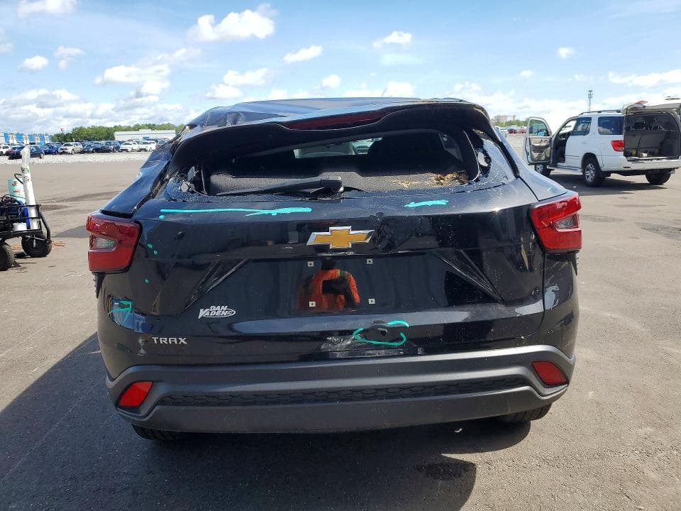 2025 CHEVROLET TRAX LS 6