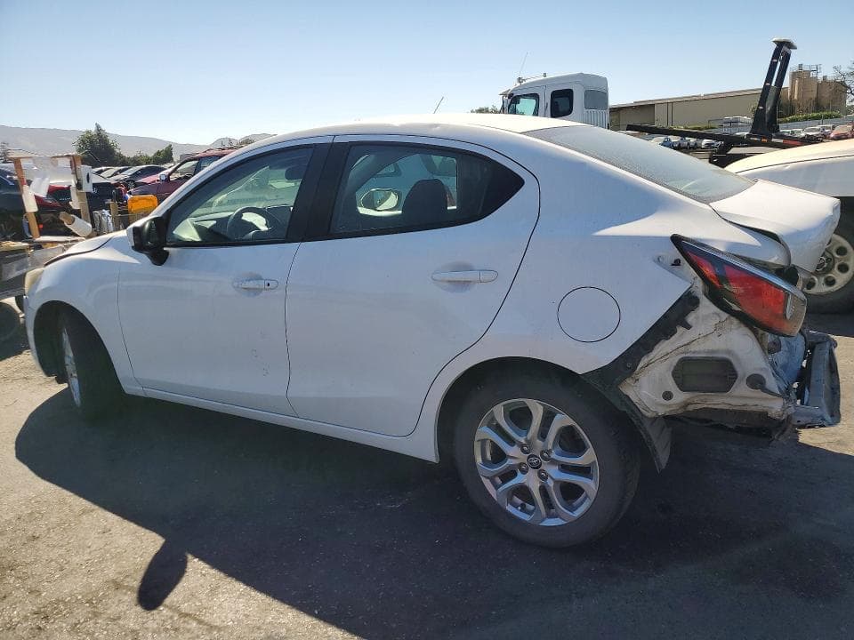 2017 TOYOTA YARIS IA BASE 2