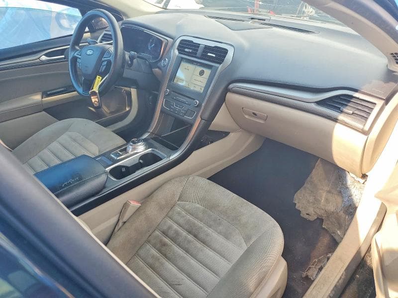 2017 FORD FUSION SE 8