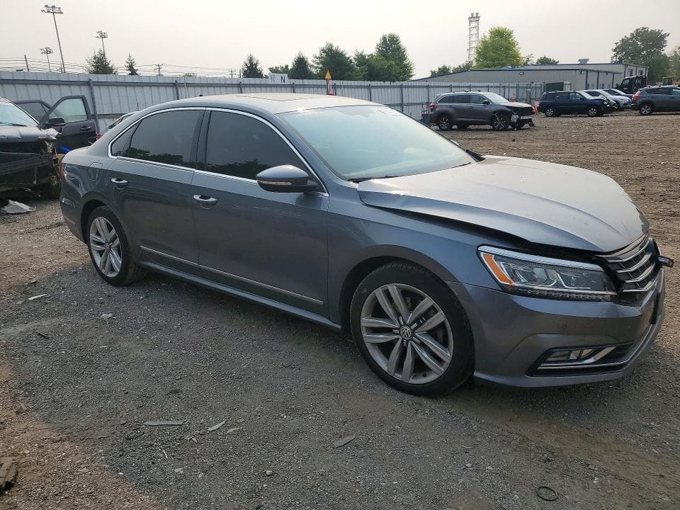 2017 VOLKSWAGEN PASSAT SE 4