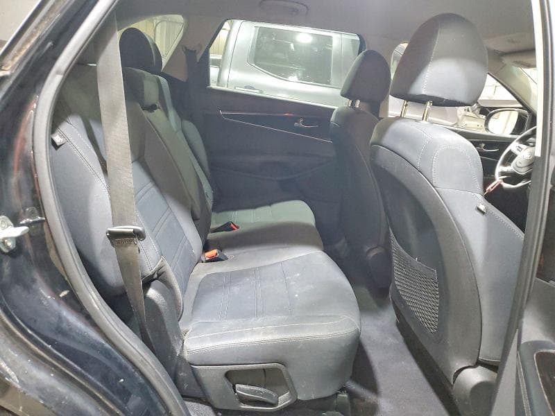 2019 KIA SORENTO L 11