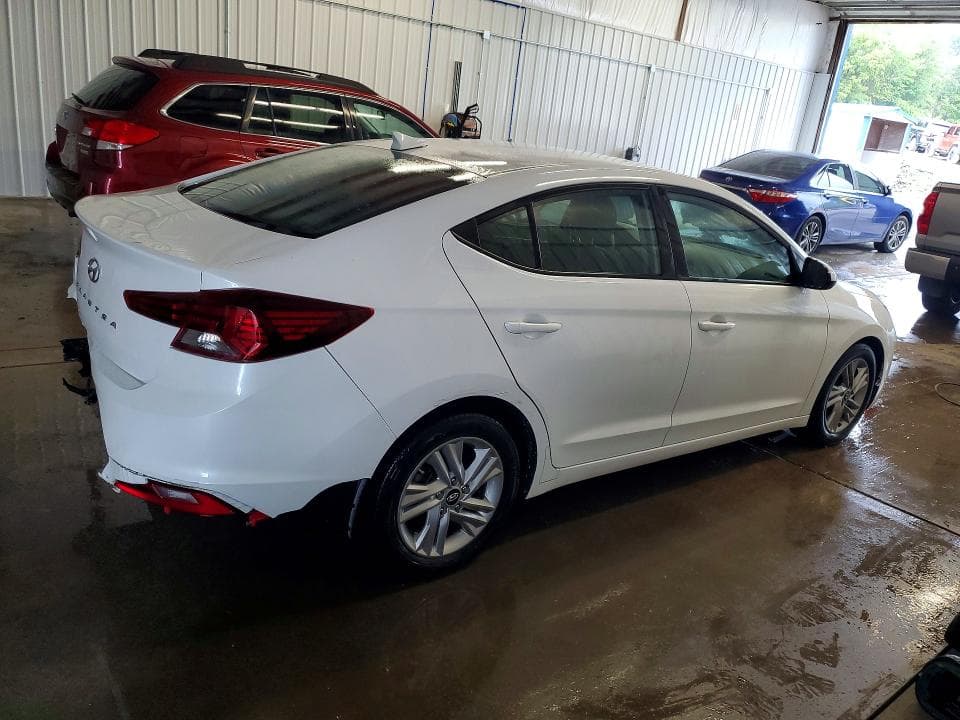 2020 HYUNDAI ELANTRA SEL 3