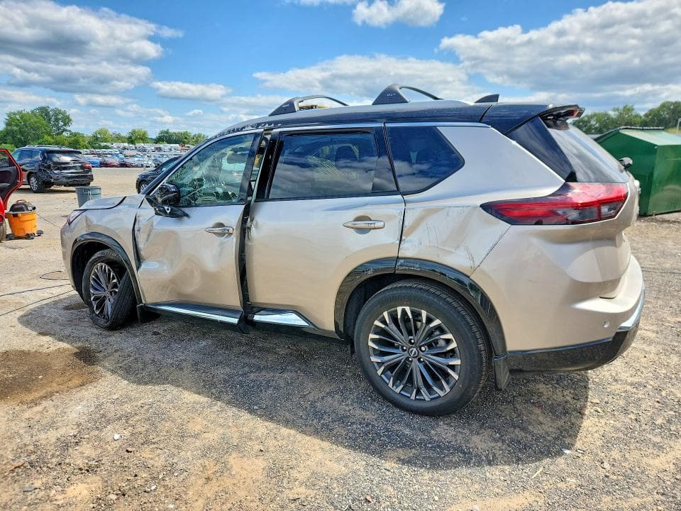 2026 NISSAN ROGUE PLATINUM 2