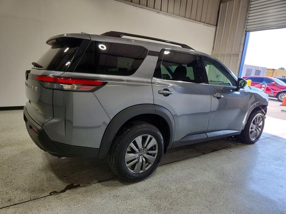 2025 NISSAN PATHFINDER SV 3
