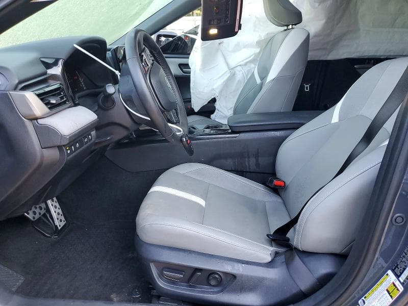 2025 TOYOTA CAMRY SE 7