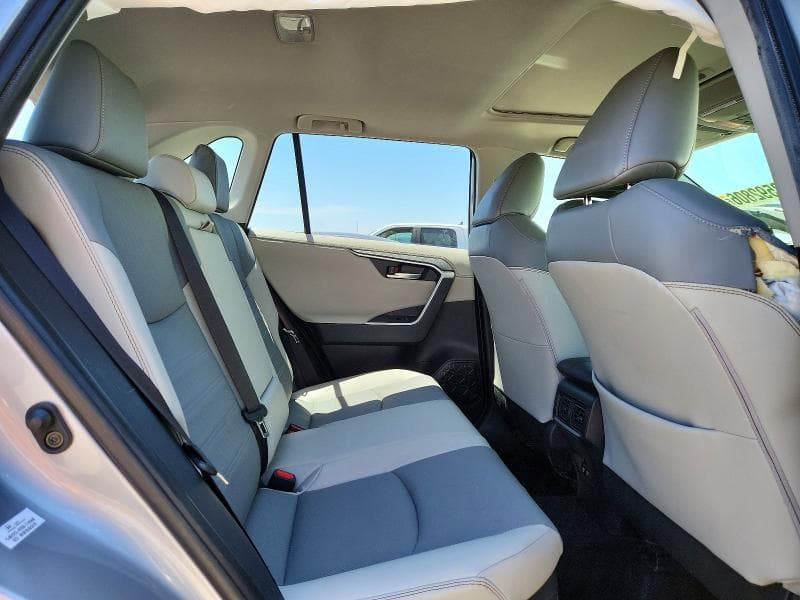 2020 TOYOTA RAV4 LIMITED 11