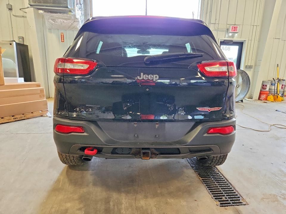 2017 JEEP CHEROKEE TRAILHAWK 6