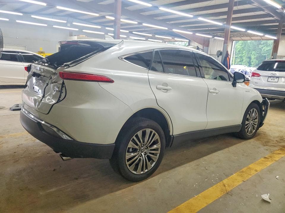 2021 TOYOTA VENZA XLE 3