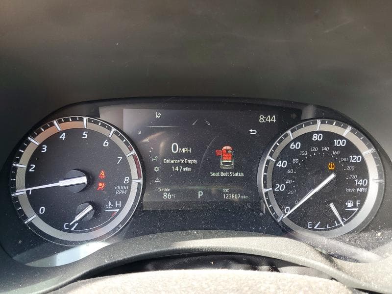 2021 TOYOTA HIGHLANDER XLE 9
