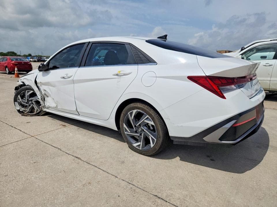 2024 HYUNDAI ELANTRA SEL 2