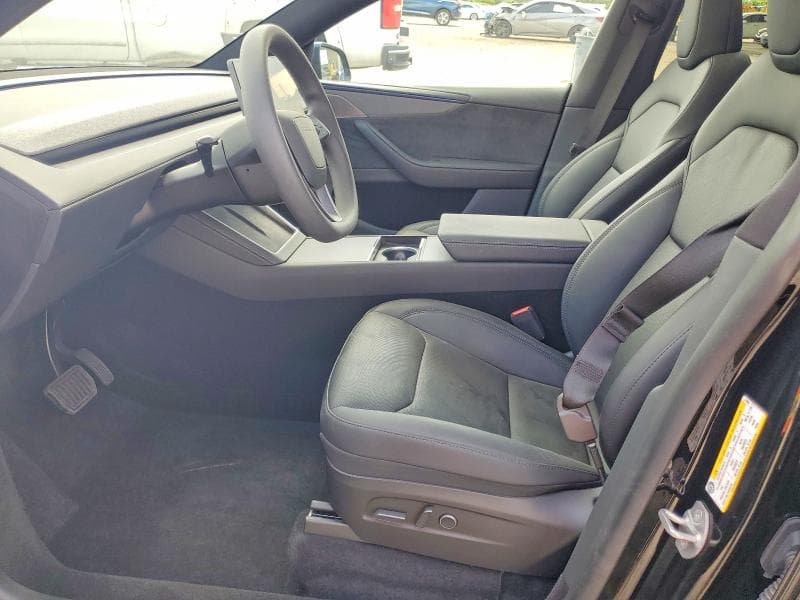 2026 TESLA MODEL Y 7