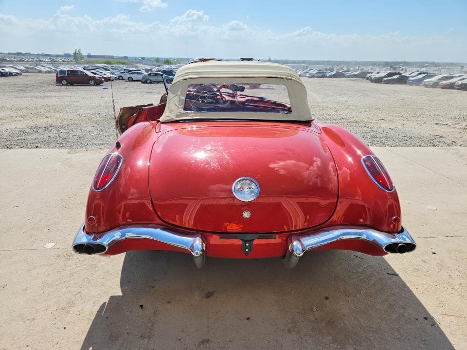 1960 CHEVROLET CORVETTE 6