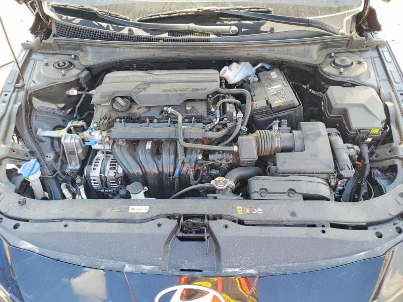 2025 HYUNDAI ELANTRA SEL 11