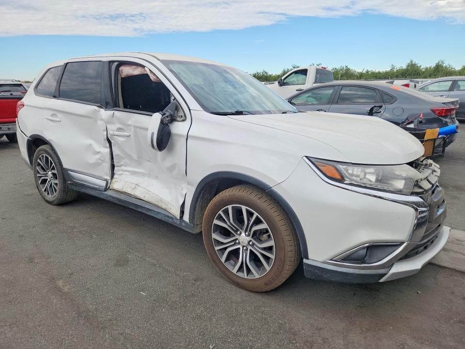2017 MITSUBISHI OUTLANDER SE/SEL 4