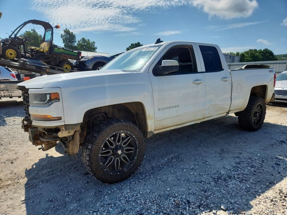 2017 CHEVROLET SILVERADO K1500 LT - 1