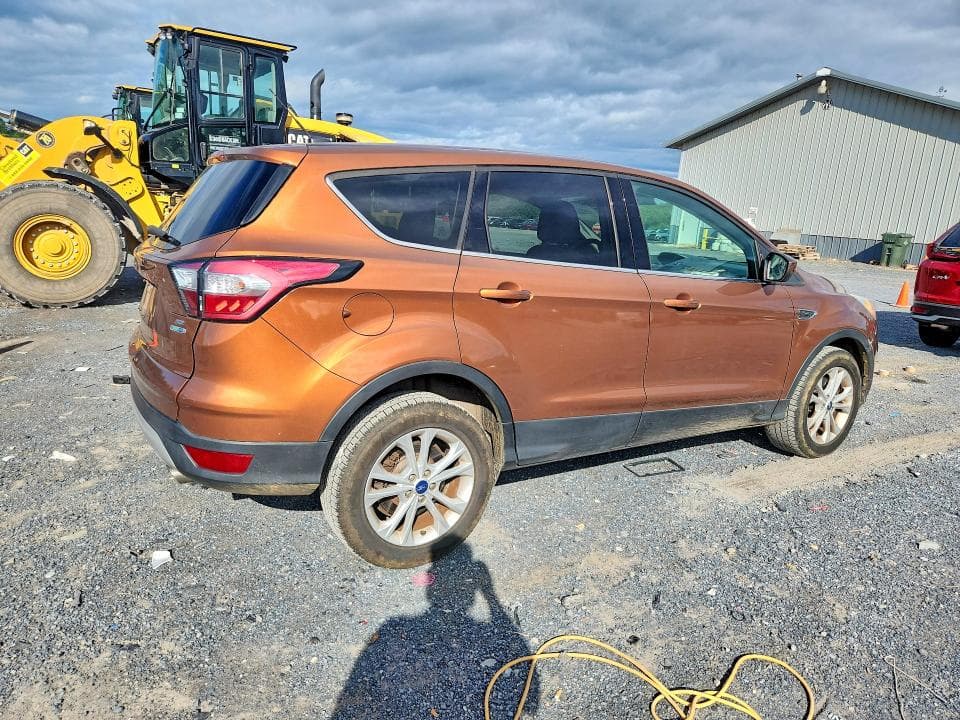 2017 FORD ESCAPE SE 3