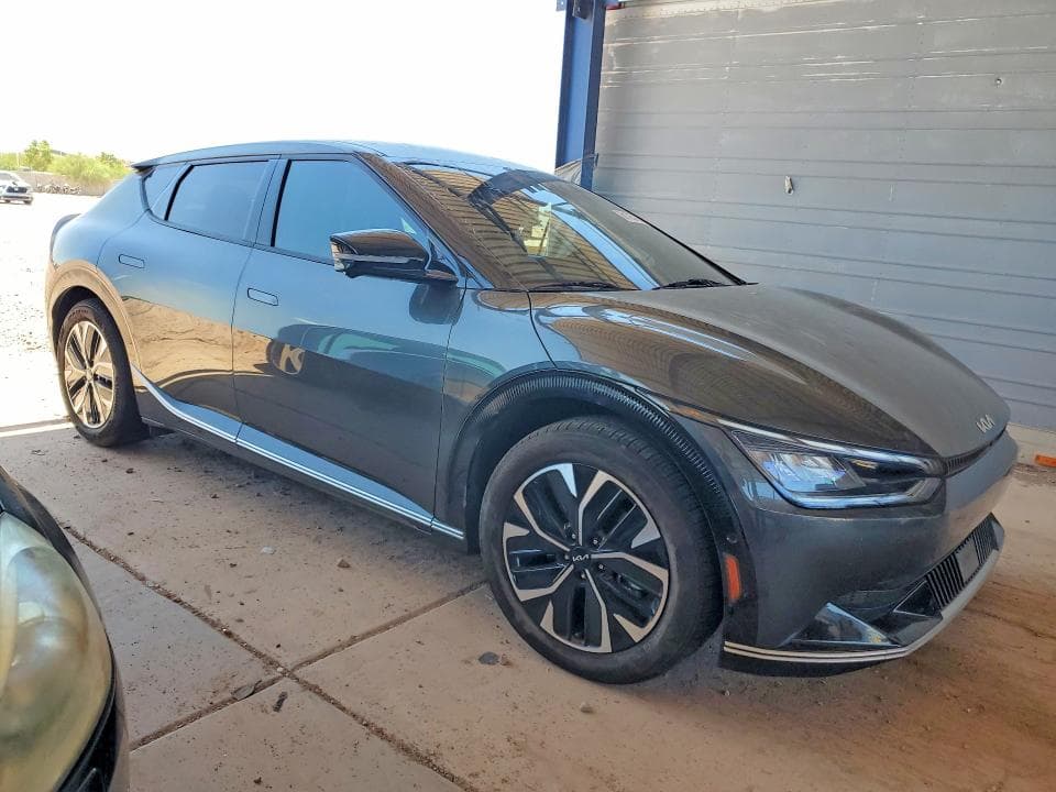 2023 KIA EV6 WIND 4