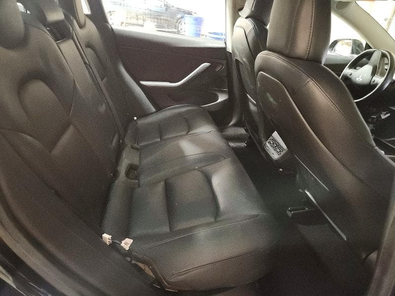 2018 TESLA MODEL 3 10