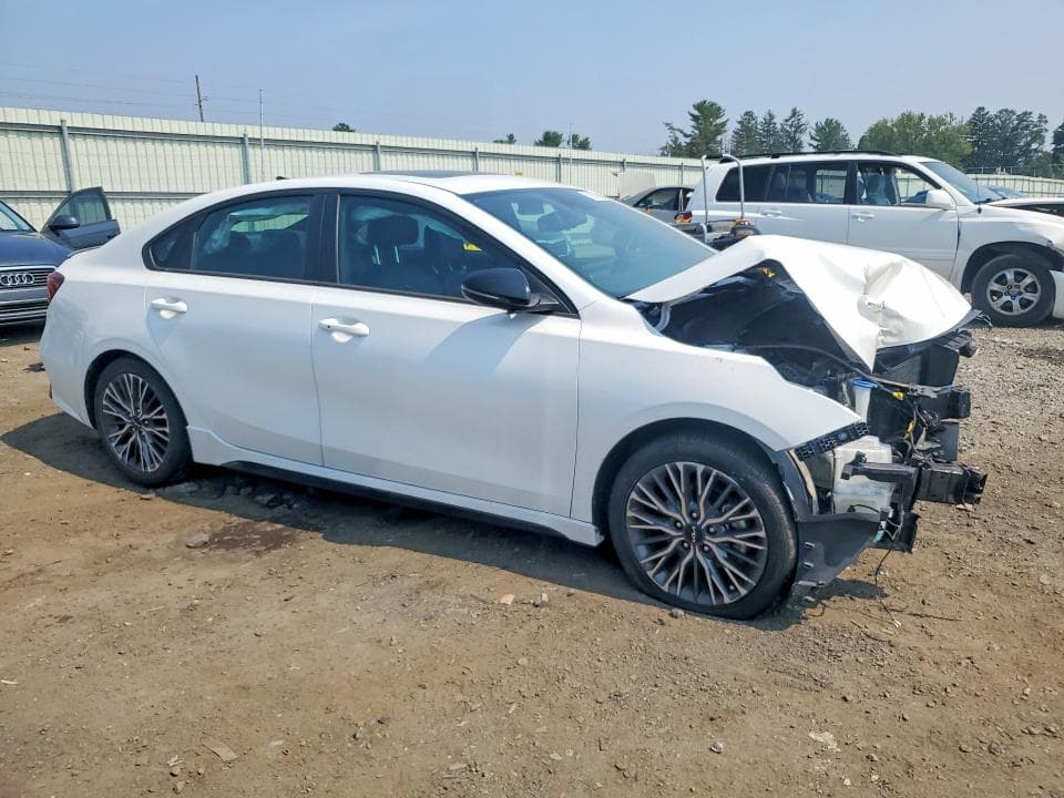 2023 KIA FORTE GT LINE 4
