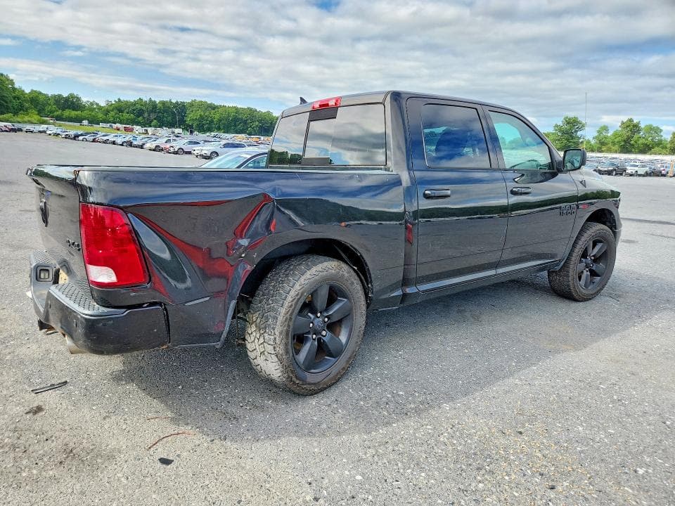 2018 RAM 1500 SLT 3