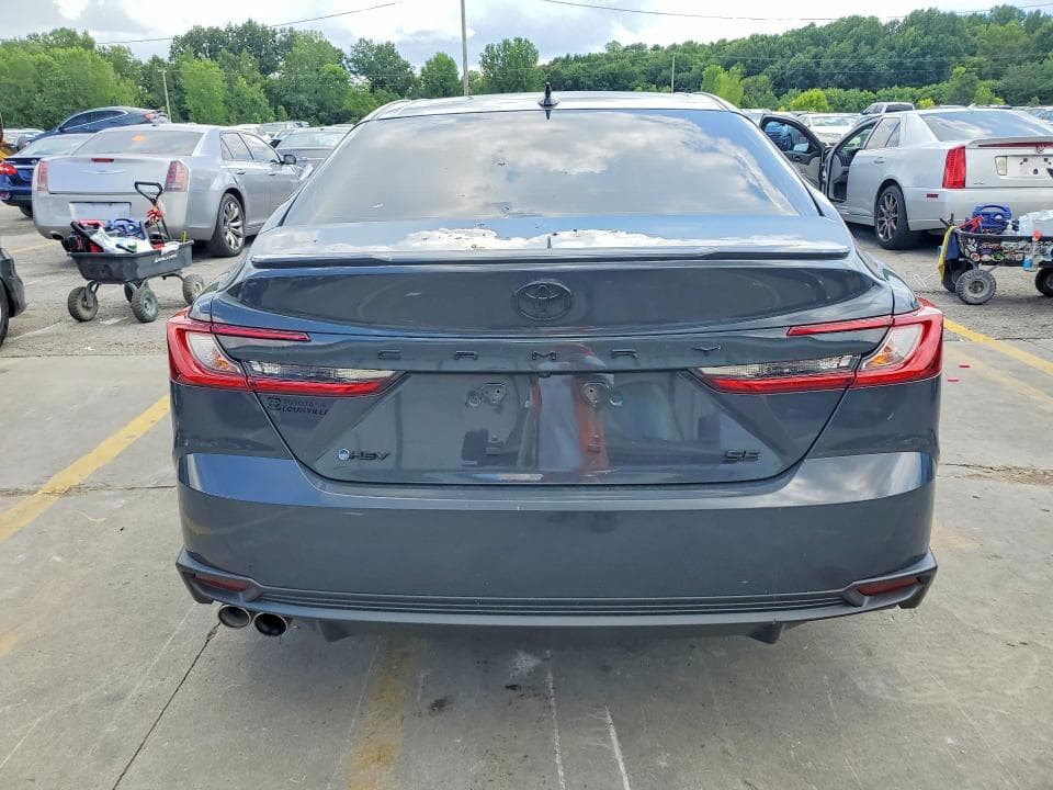 2025 TOYOTA CAMRY SE 6
