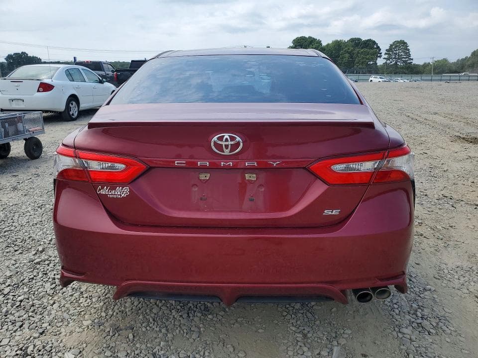 2018 TOYOTA CAMRY SE 6