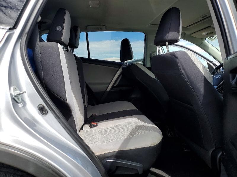2017 TOYOTA RAV4 XLE 11