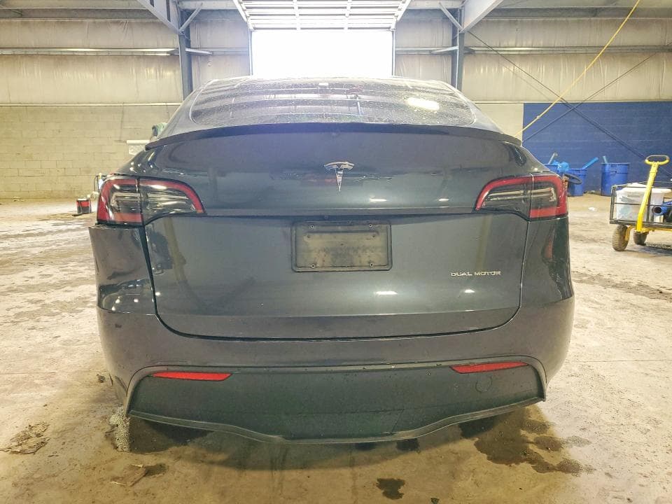 2021 TESLA MODEL Y 6