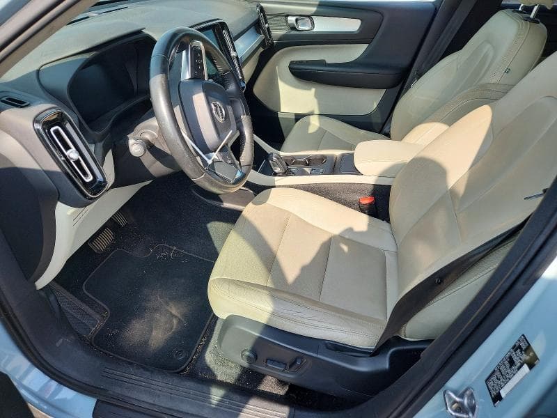 2019 VOLVO XC40 T5 MOMENTUM 7