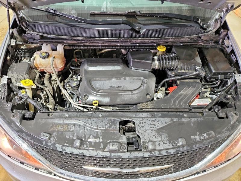 2021 CHRYSLER VOYAGER LX 12