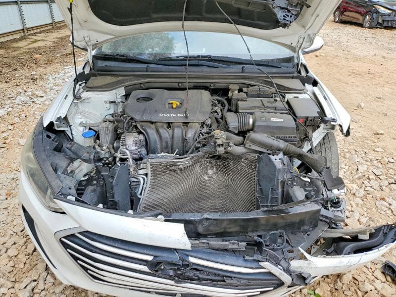2018 HYUNDAI ELANTRA SEL 11