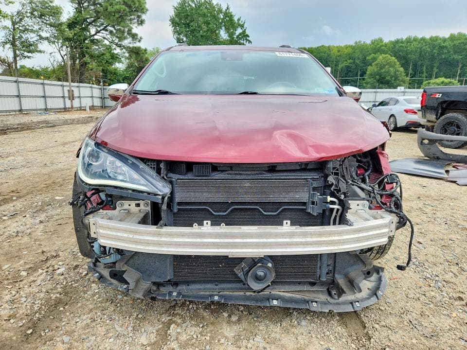 2017 CHRYSLER PACIFICA LIMITED 5