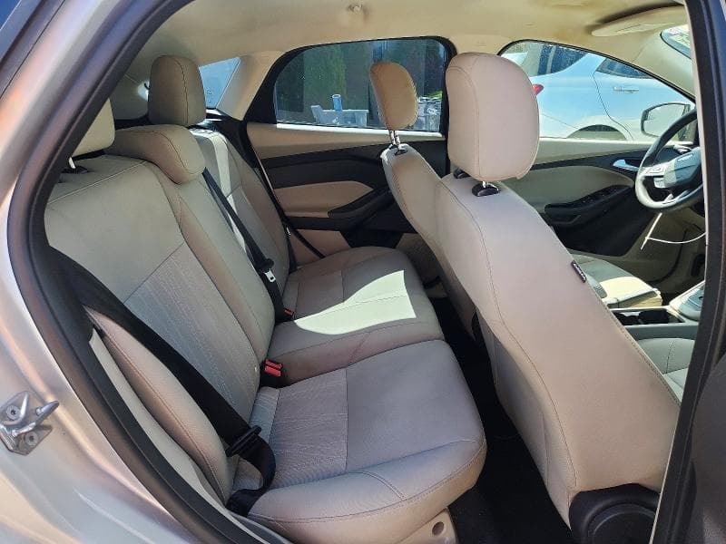 2017 FORD FOCUS SE 10