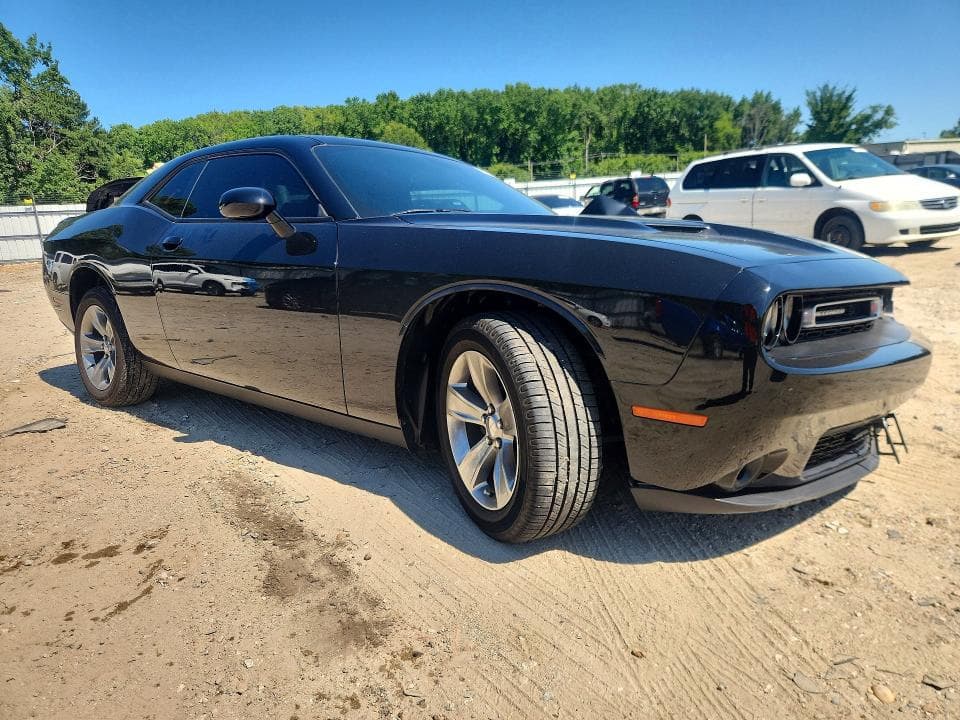 2019 DODGE CHALLENGER SXT 4