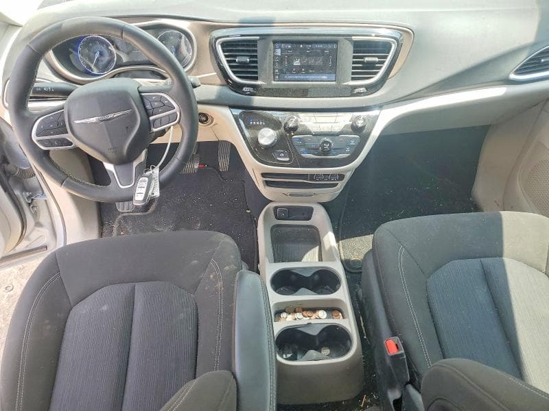 2022 CHRYSLER VOYAGER LX 8