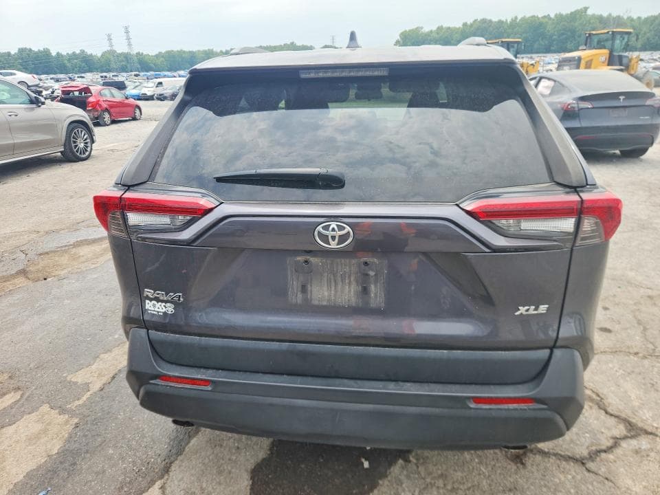 2019 TOYOTA RAV4 XLE 6