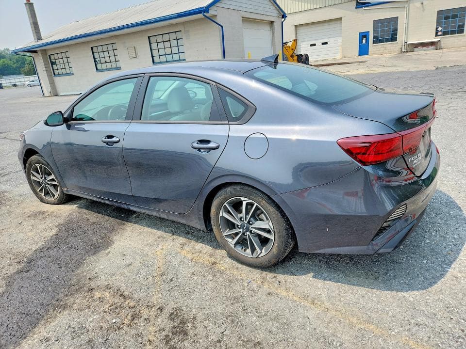 2023 KIA FORTE LXS 2