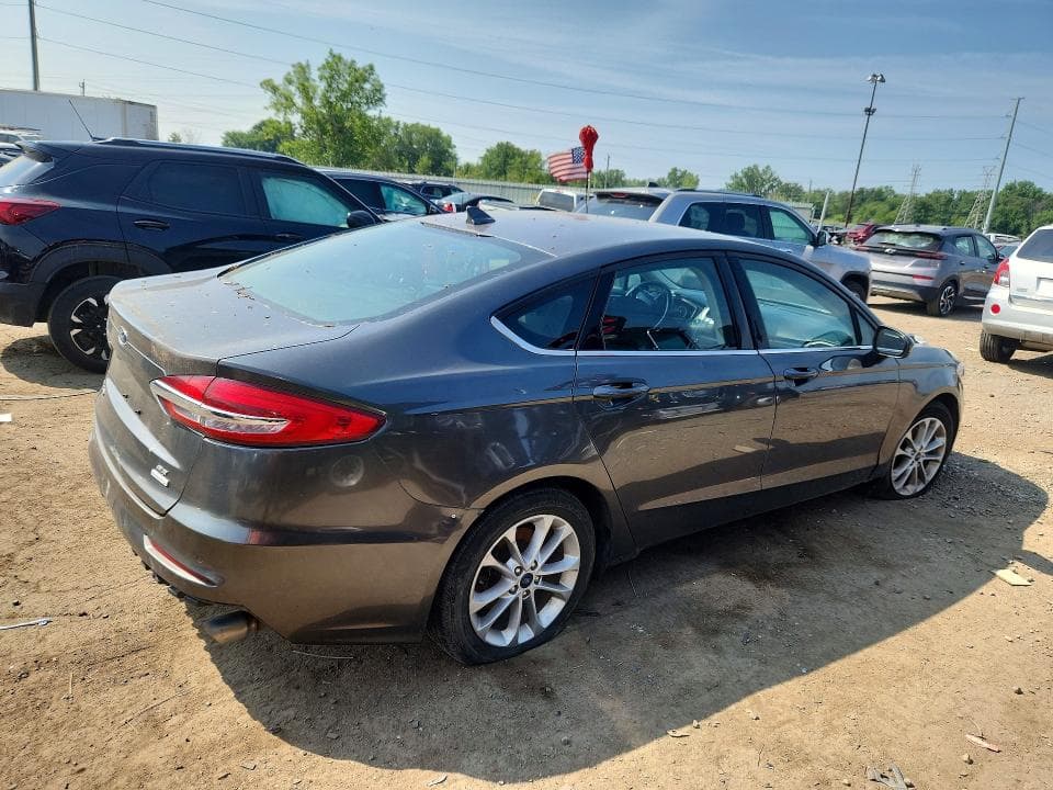 2020 FORD FUSION SE 3