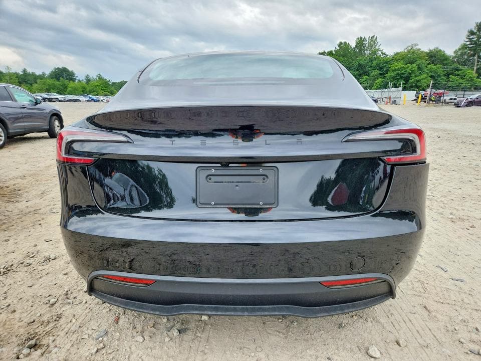 2026 TESLA MODEL 3 6