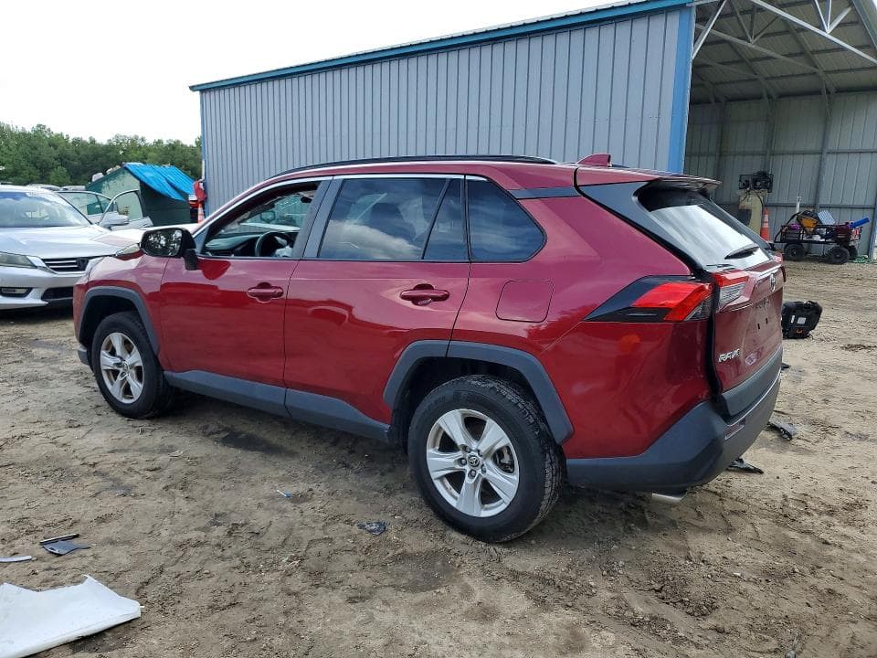 2021 TOYOTA RAV4 XLE 2