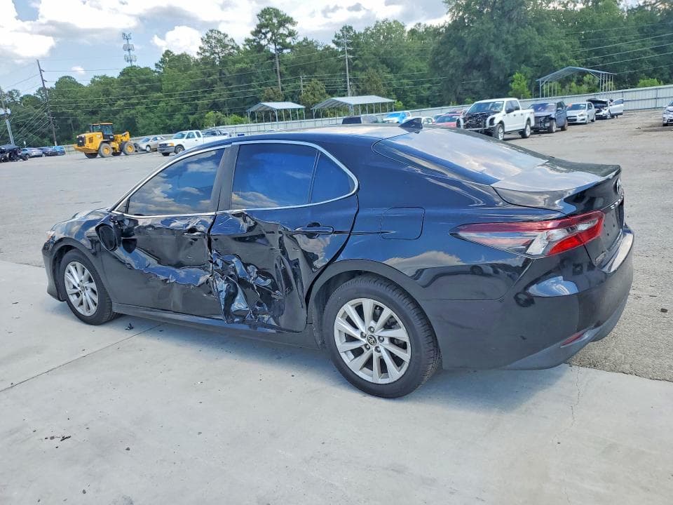 2022 TOYOTA CAMRY LE 2