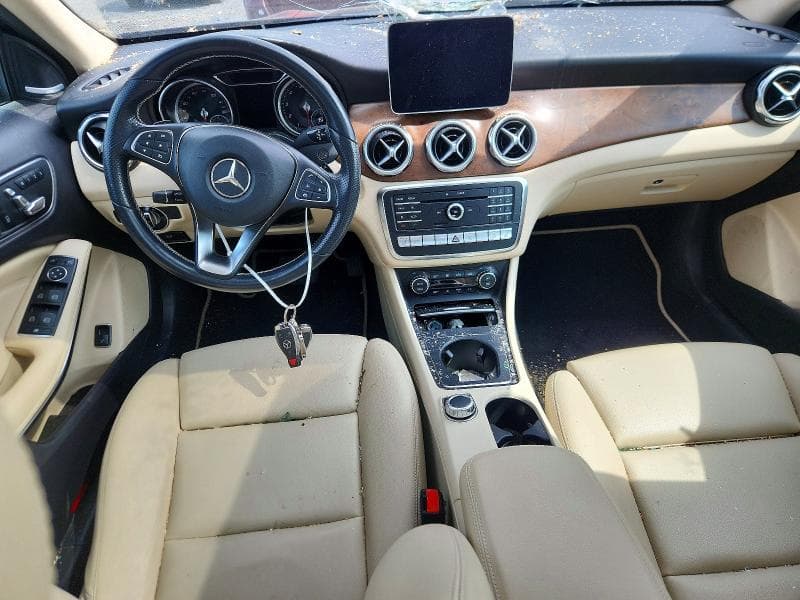 2019 MERCEDES-BENZ GLA 250 4MATIC 8