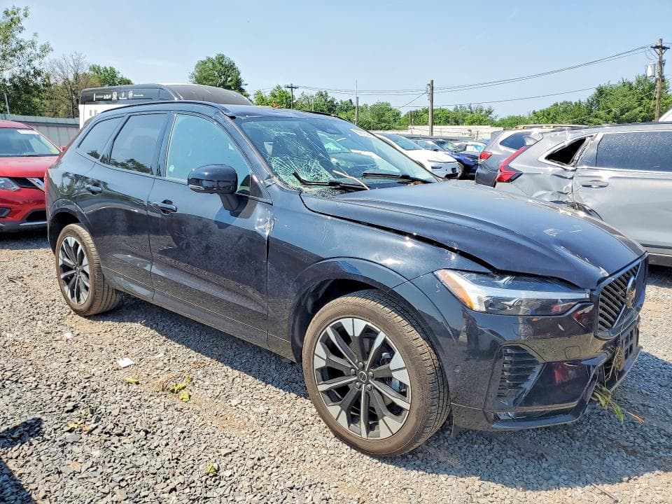 2026 VOLVO XC60 PLUS 4