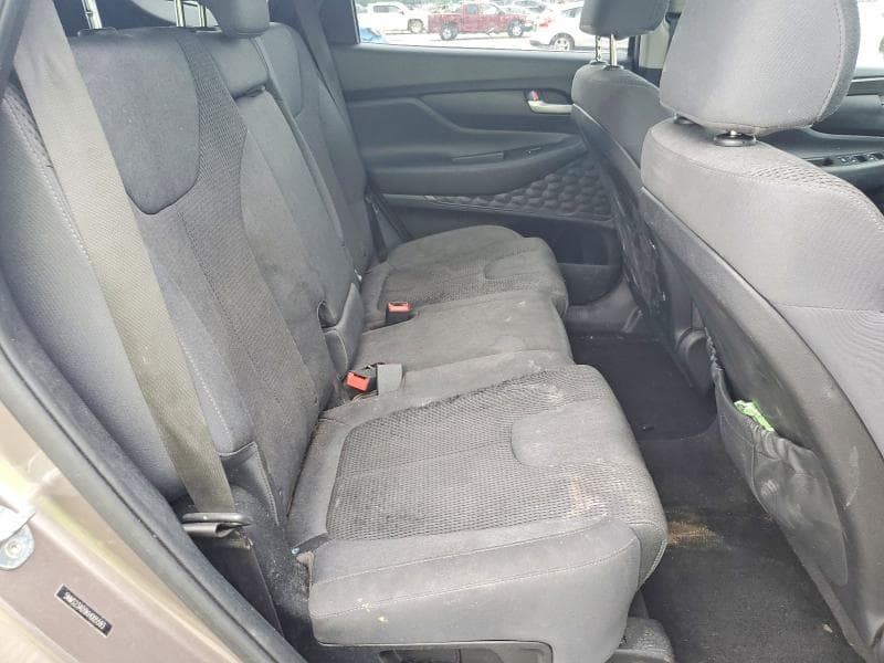2019 HYUNDAI SANTA FE SE 10