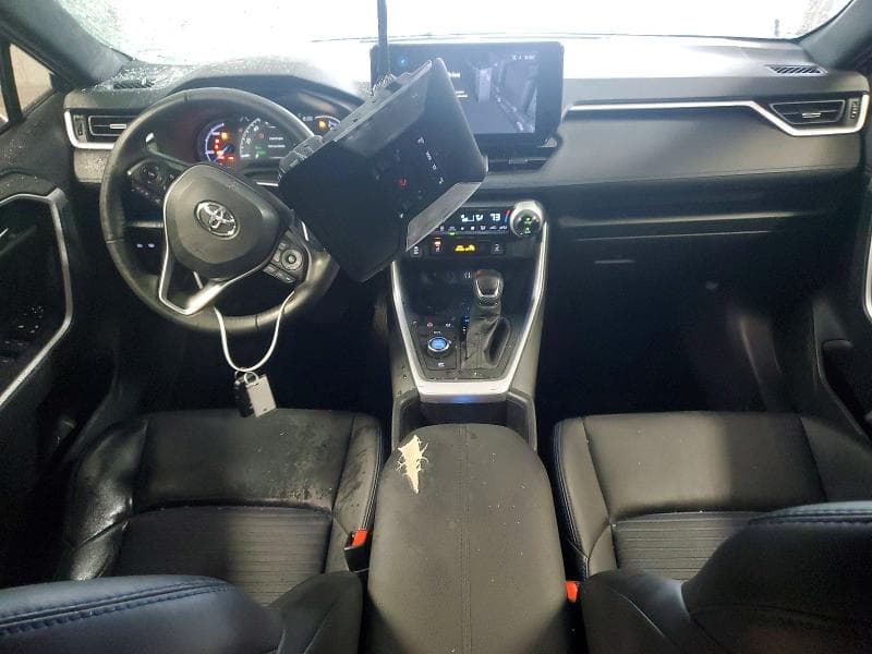 2023 TOYOTA RAV4 XSE 8
