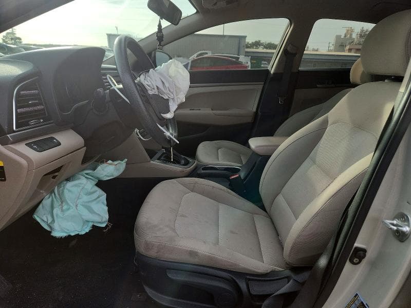 2017 HYUNDAI ELANTRA SE 7