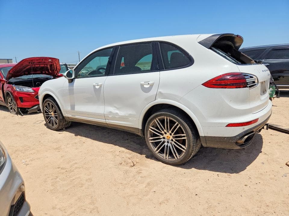 2017 PORSCHE CAYENNE 2